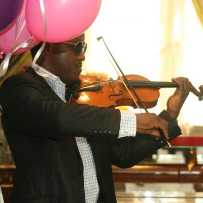 Music-delivery-violin